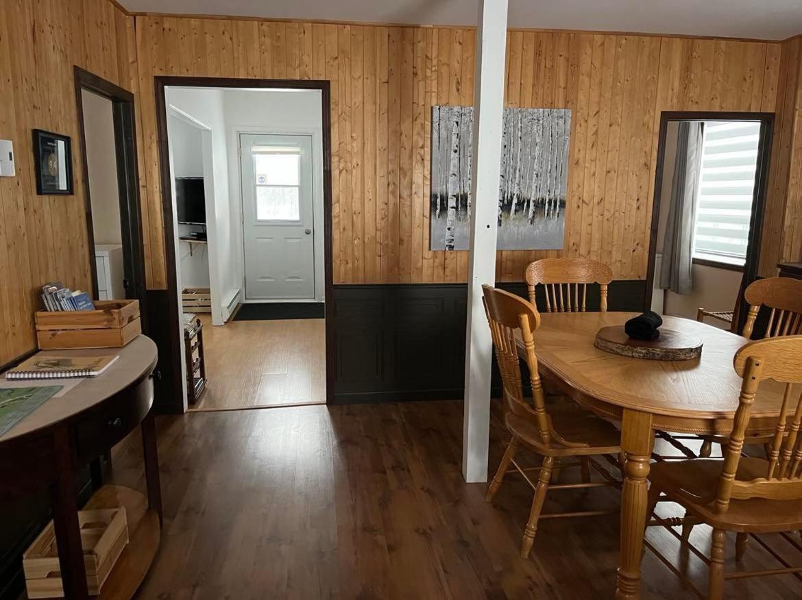 La Cabane Chez Jimmy Petit-Saguenay Екстериор снимка
