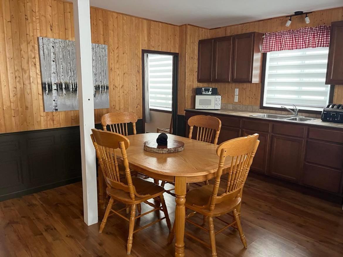La Cabane Chez Jimmy Petit-Saguenay Екстериор снимка