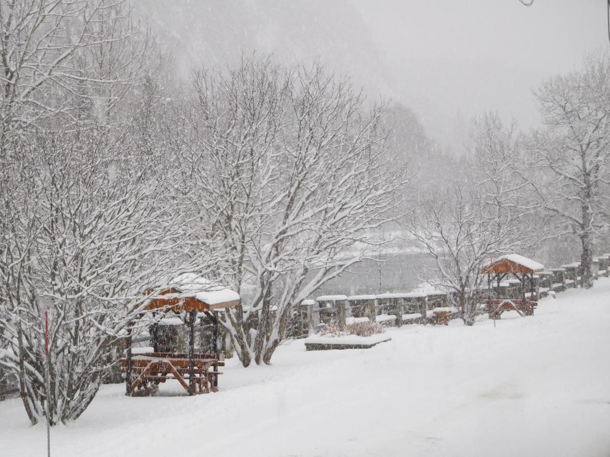 La Cabane Chez Jimmy Petit-Saguenay Екстериор снимка